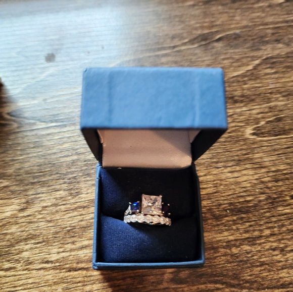 Size 5 Bradford Exchange Bridal Set - Picture 4 of 10